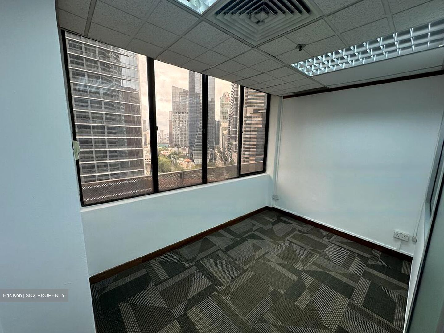International Plaza (D2), Office #480263541